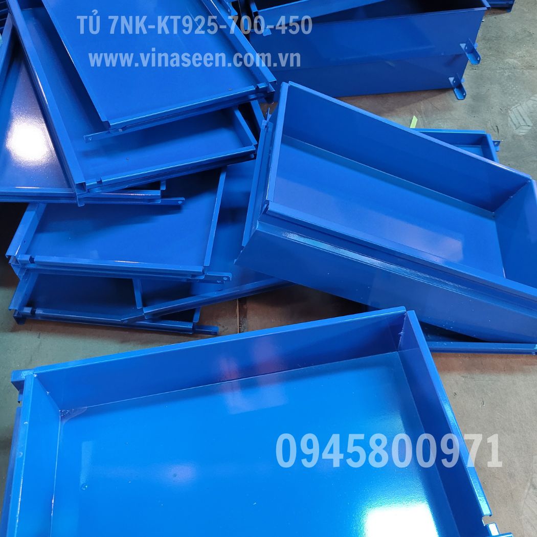 Tủ đựng dụng cụ đồ nghề 7 ngăn kéo, có bánh xe di chuyển.