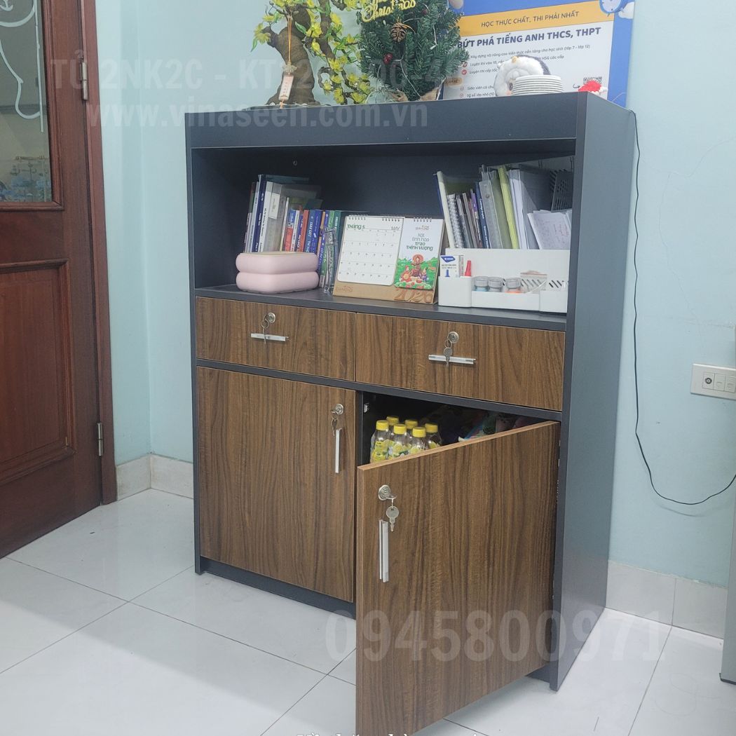 Tủ 2 ngăn kéo 2 cánh, màu xám, đặt cố định.