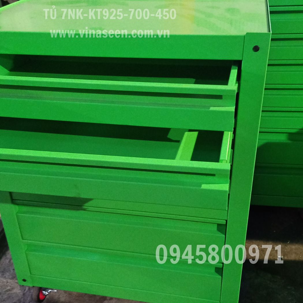 Tủ đựng dụng cụ đồ nghề 7 ngăn kéo, có bánh xe di chuyển.