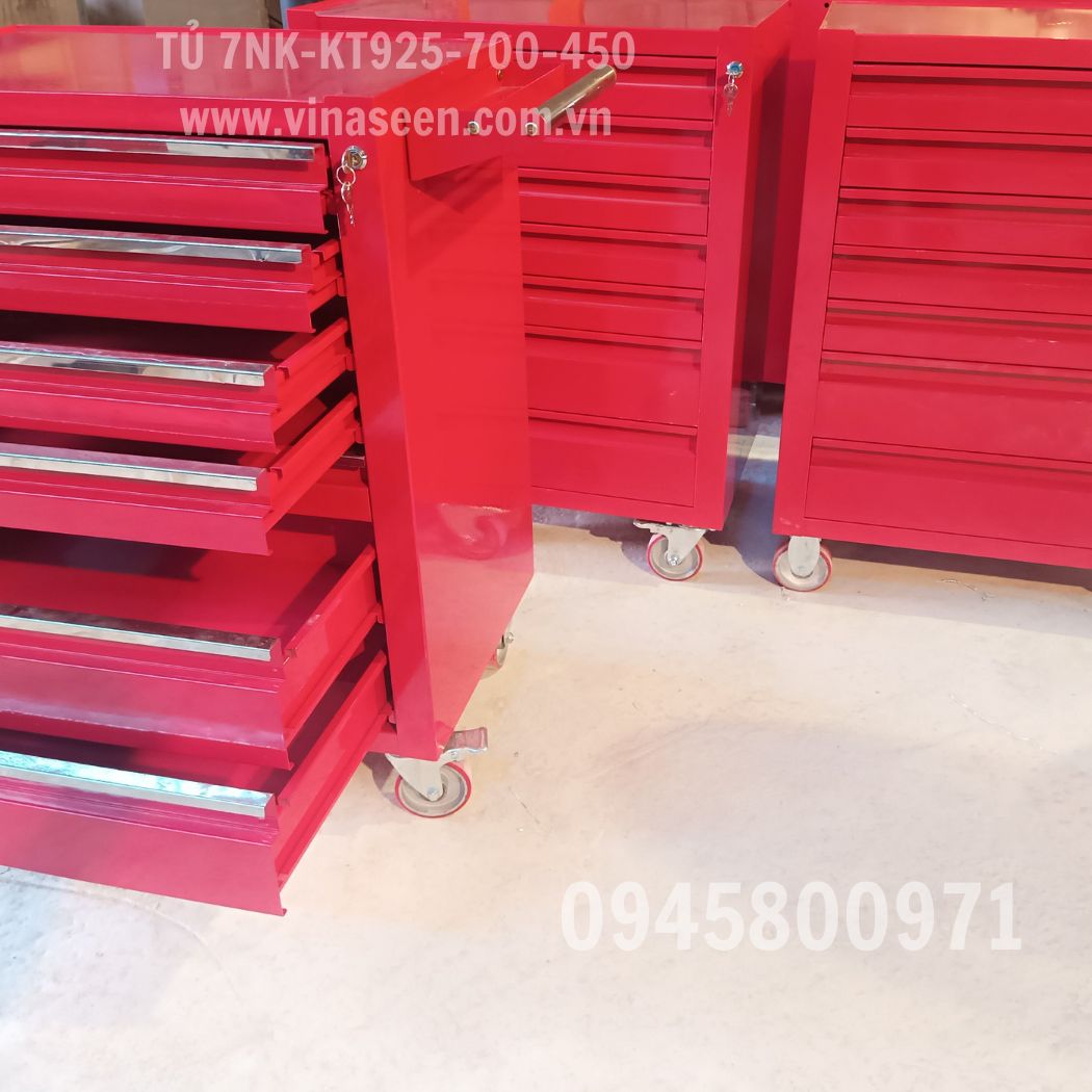 Tủ đựng dụng cụ đồ nghề 7 ngăn kéo, có bánh xe di chuyển.