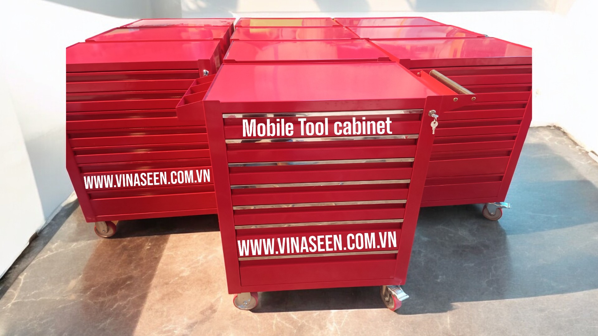 Tủ đựng dụng cụ đồ nghề 7 ngăn kéo, có bánh xe di chuyển.