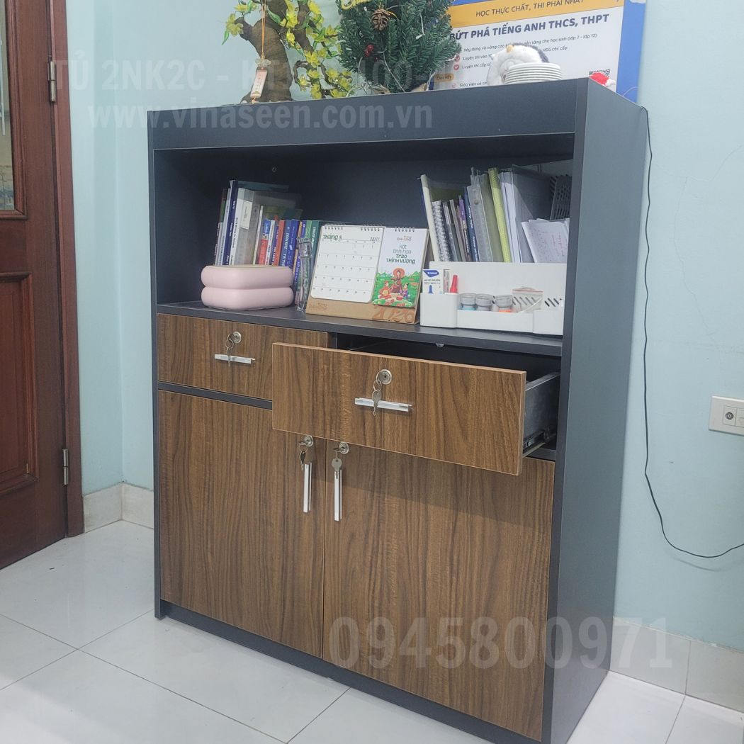 Tủ 2 ngăn kéo 2 cánh, màu xám, đặt cố định.