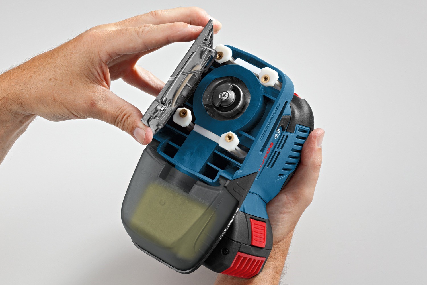 Máy chà nhám dạng tròn dùng pin Bosch GSS 18 V-LI Professional (SOLO) MỚI