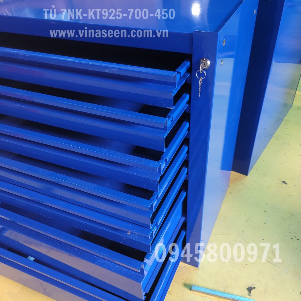 Tủ đựng dụng cụ đồ nghề 7 ngăn kéo, có bánh xe di chuyển.